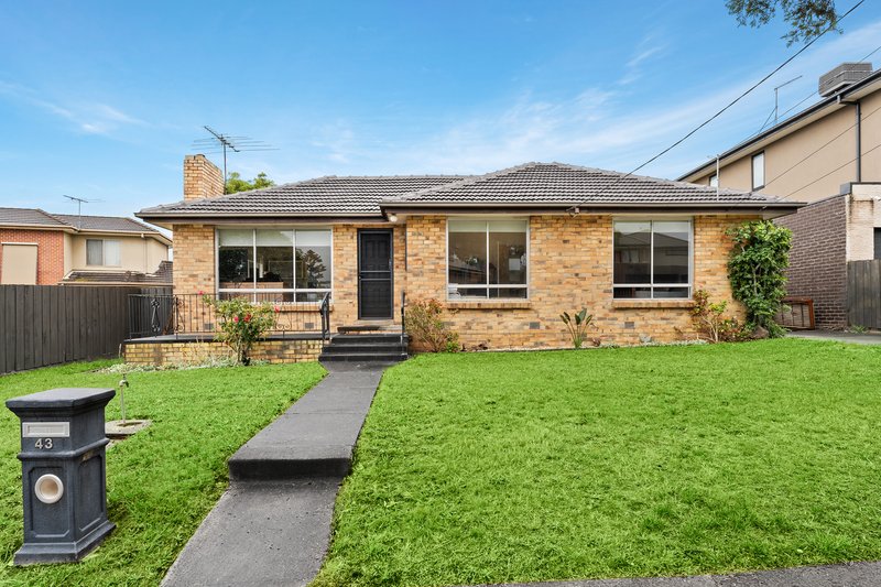 Photo - 43 Kenneth Street, Bulleen VIC 3105 - Image 1