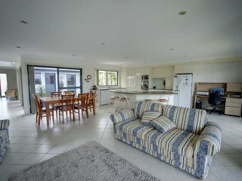 Photo - 43 Kenrose Street, Forster NSW 2428 - Image 17