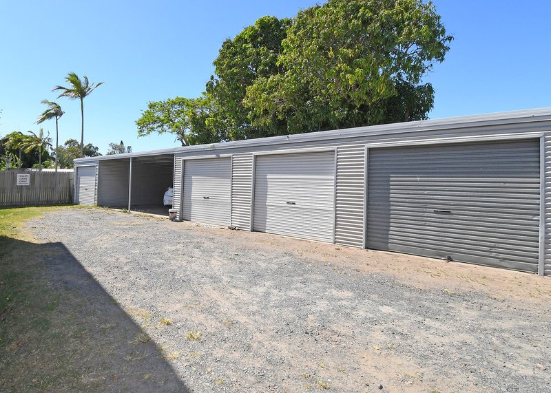 Photo - 4/3 King Street, Urangan QLD 4655 - Image 3