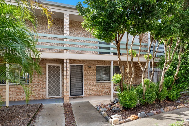 Photo - 4/3 King Street, Urangan QLD 4655 - Image 2