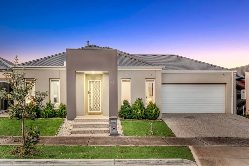 43 Kinglake Crescent, Craigieburn VIC 3064