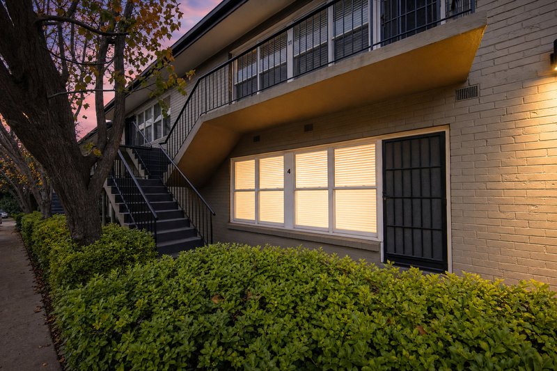 Photo - 4/3 Kooyongkoot Road, Hawthorn VIC 3122 - Image 1