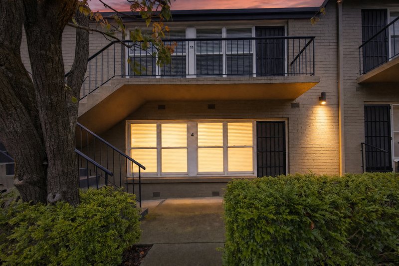 Photo - 4/3 Kooyongkoot Road, Hawthorn VIC 3122 - Image 2