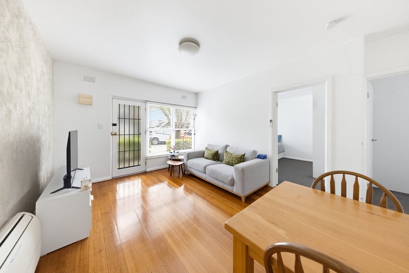 Photo - 4/3 Kooyongkoot Road, Hawthorn VIC 3122 - Image 3