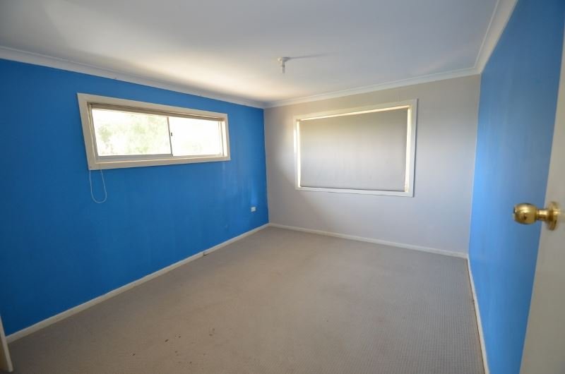 Photo - 43 Kumbari Avenue, Southport QLD 4215 - Image 7