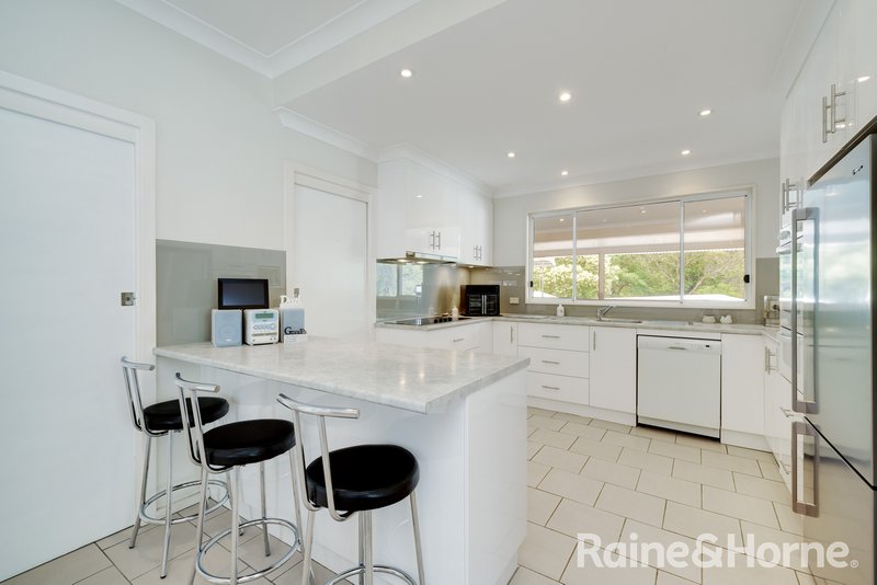 Photo - 43 Lewers Street, Belmont NSW 2280 - Image 3