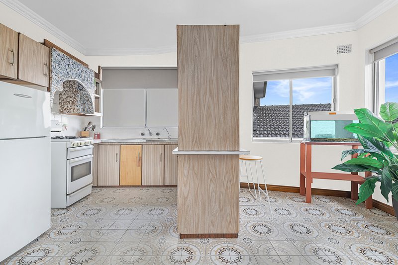 Photo - 43 Lewis Street, Dee Why NSW 2099 - Image 3