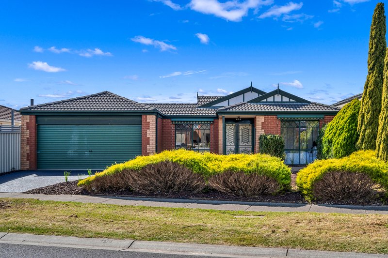 43 Lincolne Crescent, Roxburgh Park VIC 3064