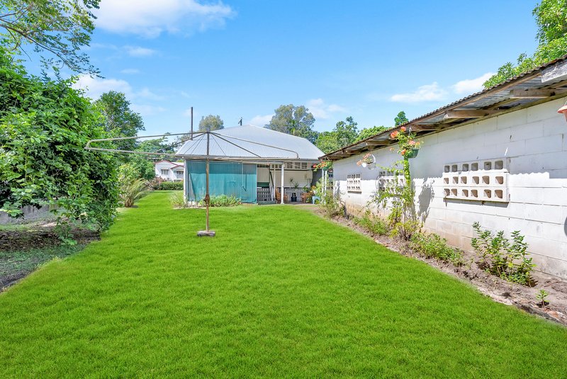 Photo - 43 Little Street, Manunda QLD 4870 - Image 11