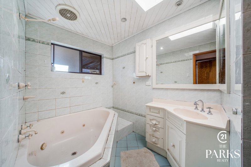 Photo - 43 Locke Street, Wetherill Park NSW 2164 - Image 6
