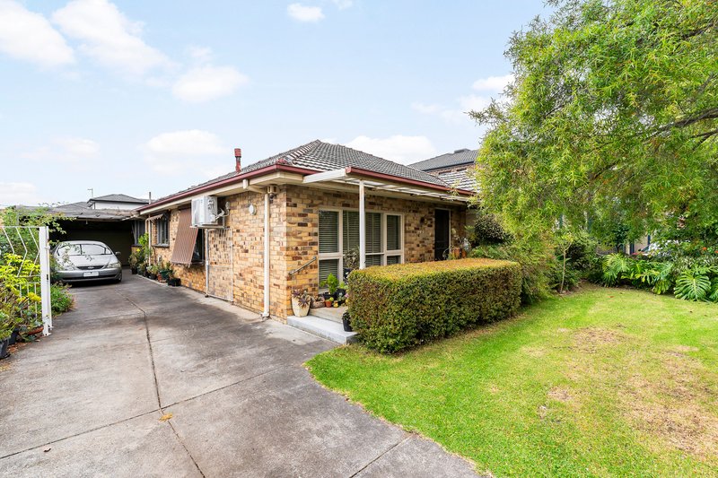 Photo - 43 Lowson Street, Fawkner VIC 3060 - Image 2