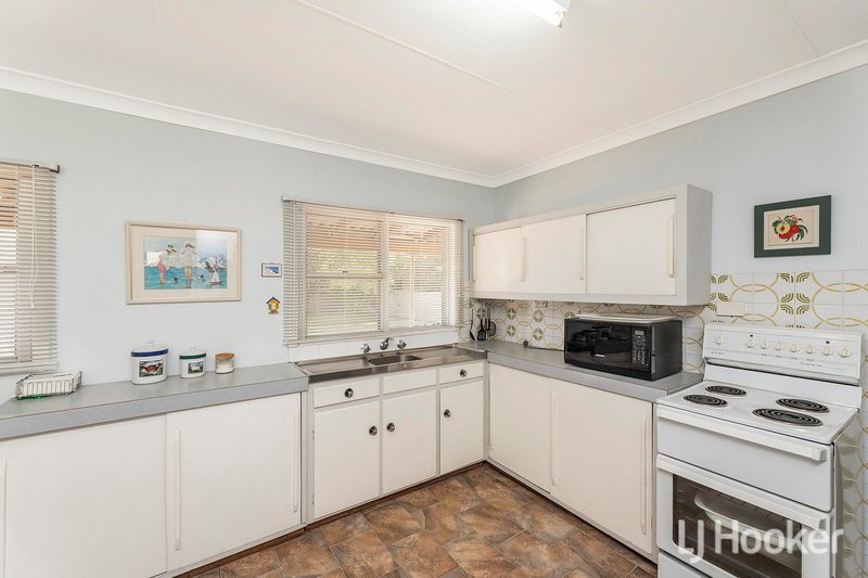 Photo - 43 Loxton Street, Dudley Park WA 6210 - Image 4