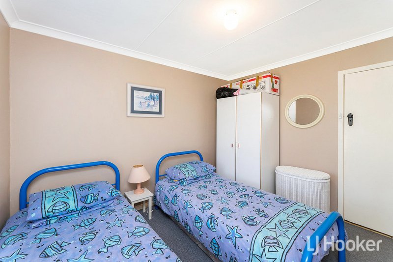 Photo - 43 Loxton Street, Dudley Park WA 6210 - Image 9