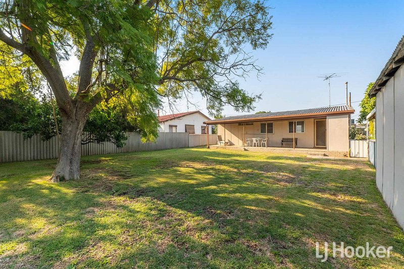 Photo - 43 Loxton Street, Dudley Park WA 6210 - Image 16