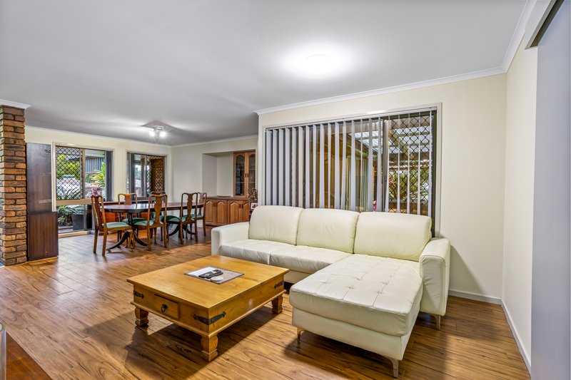 Photo - 43 Macquarie Drive, Petrie QLD 4502 - Image 13