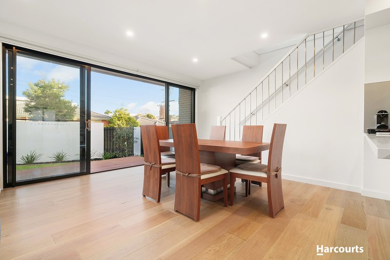 Photo - 43 Margot Street, Chadstone VIC 3148 - Image 5