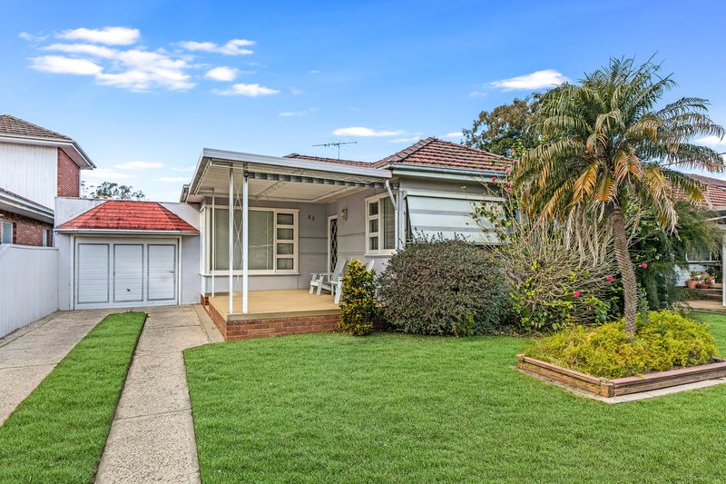 43 Mccrossin Avenue, Birrong NSW 2143