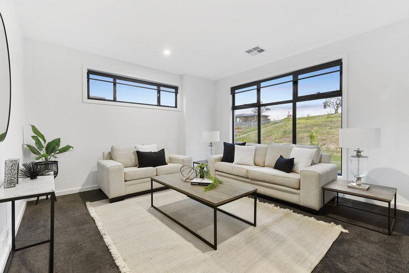 Photo - 43 Mcglashan Street, Taylor ACT 2913 - Image 5