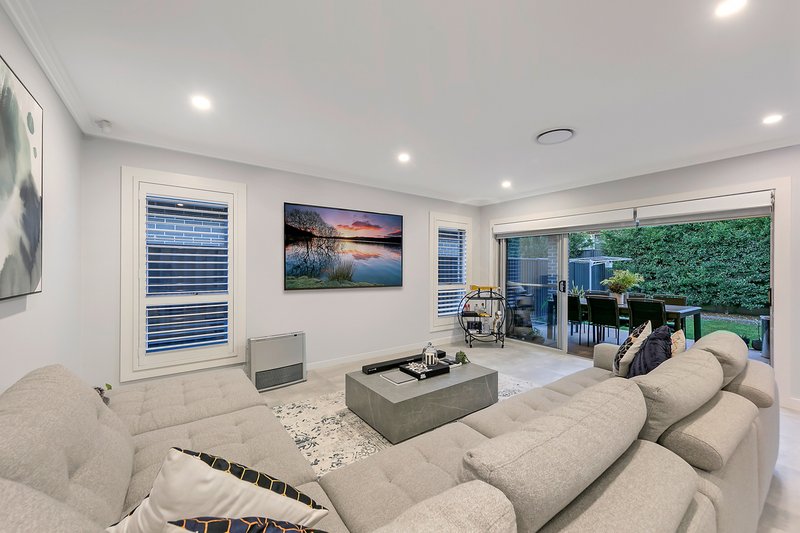Photo - 43 Medlock Street, Grantham Farm NSW 2765 - Image 4