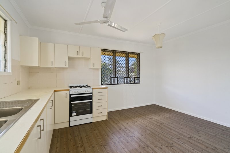 Photo - 43 Merchiston Street, Acacia Ridge QLD 4110 - Image 3