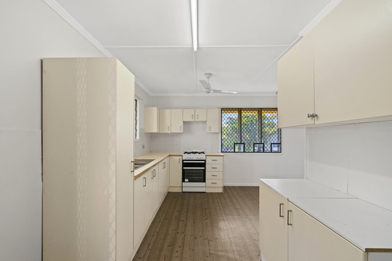 Photo - 43 Merchiston Street, Acacia Ridge QLD 4110 - Image 8