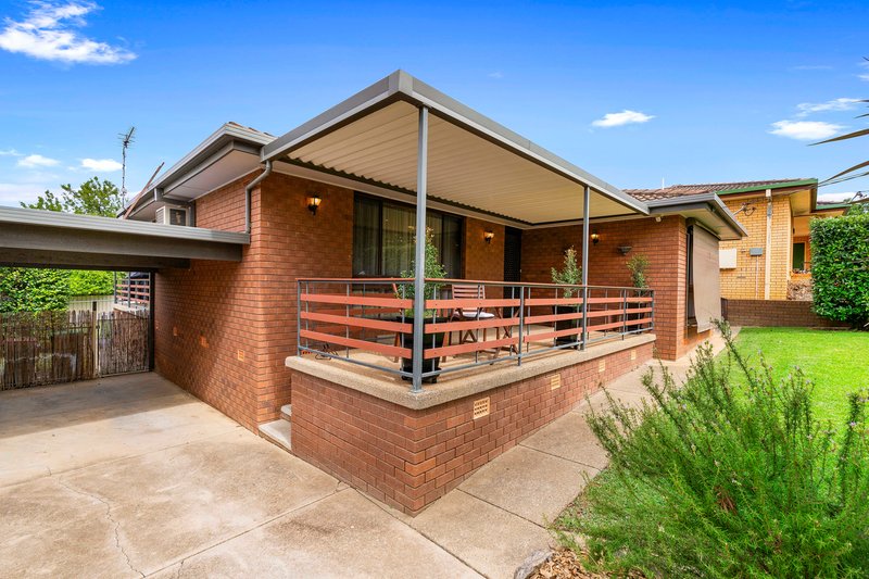 Photo - 43 Merinda Crescent, Kooringal NSW 2650 - Image 2