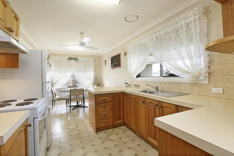 Photo - 43 Merlin Crescent, Corio VIC 3214 - Image 2