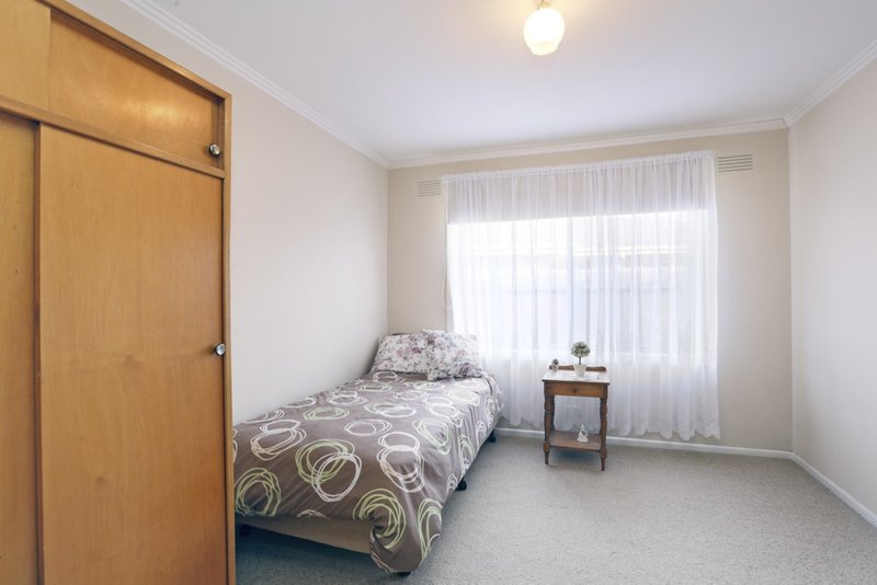 Photo - 43 Merlin Crescent, Corio VIC 3214 - Image 6