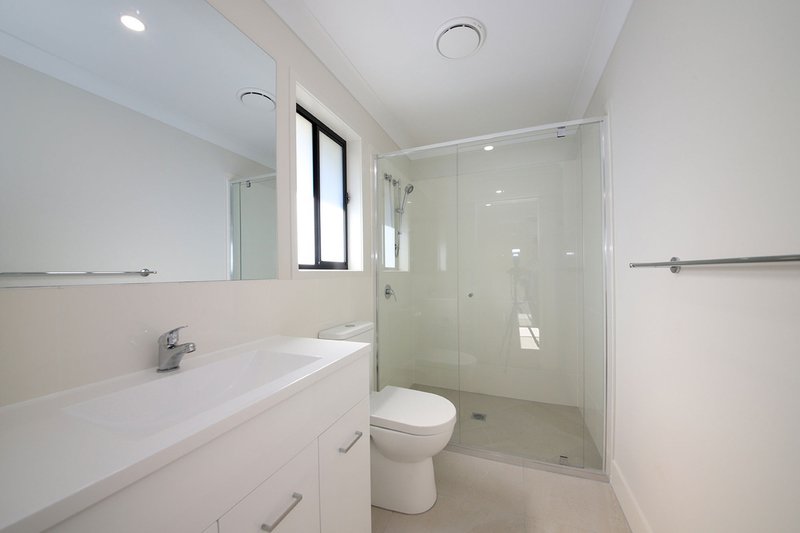 Photo - 43 Mirinae Circuit, Pimpama QLD 4209 - Image 9