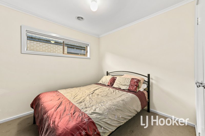 Photo - 43 Moore Mews, Pakenham VIC 3810 - Image 9