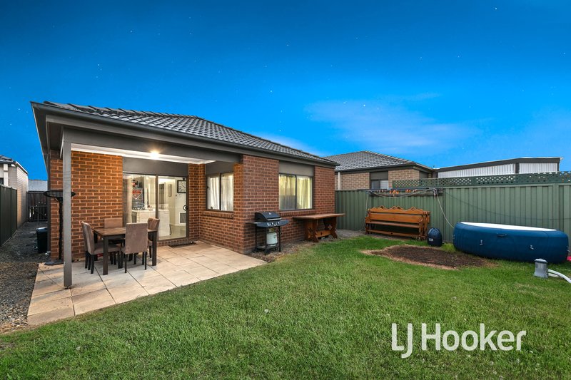 Photo - 43 Moore Mews, Pakenham VIC 3810 - Image 11