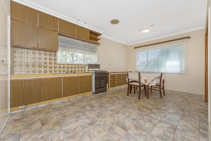 Photo - 43 Morwell Avenue, Watsonia VIC 3087 - Image 2