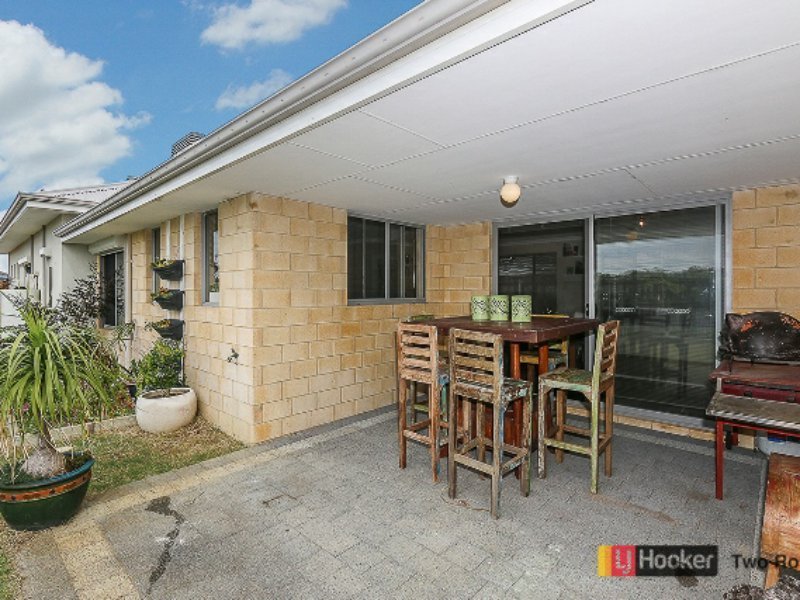 Photo - 43 Mullins Way, Yanchep WA 6035 - Image 15