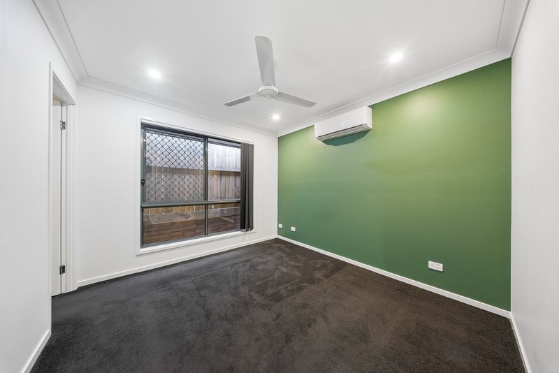 Photo - 43 Neumann Drive, Yarrabilba QLD 4207 - Image 6