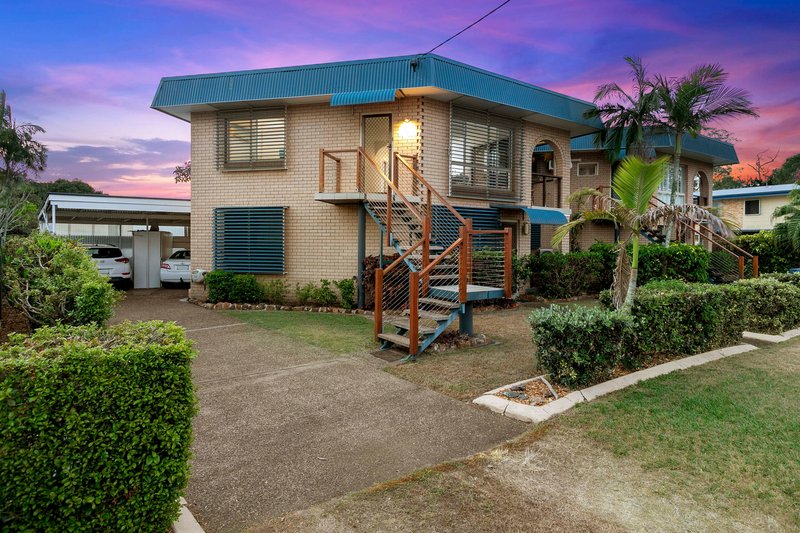 Photo - 4/3 New Street, Urangan QLD 4655 - Image 1