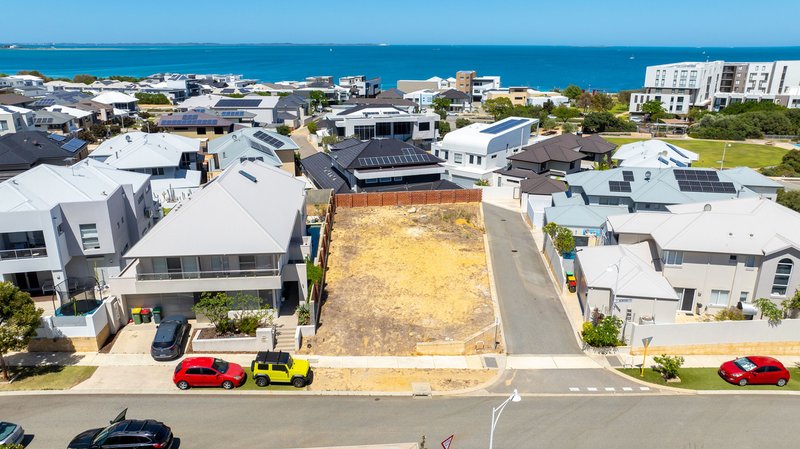 Photo - 43 Newark Turn, North Coogee WA 6163 - Image 6