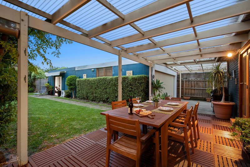 Photo - 43 Oak Avenue, Cheltenham VIC 3192 - Image 5