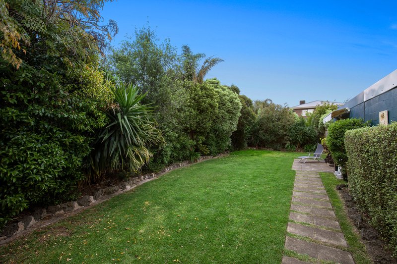 Photo - 43 Oak Avenue, Cheltenham VIC 3192 - Image 6