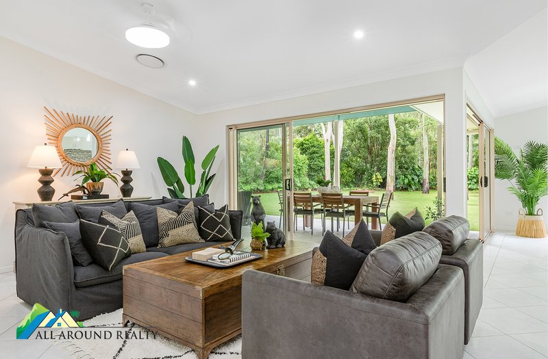 Photo - 43 Oakey Fields Court, Burpengary QLD 4505 - Image 4