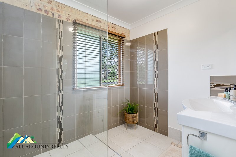 Photo - 43 Oakey Fields Court, Burpengary QLD 4505 - Image 19