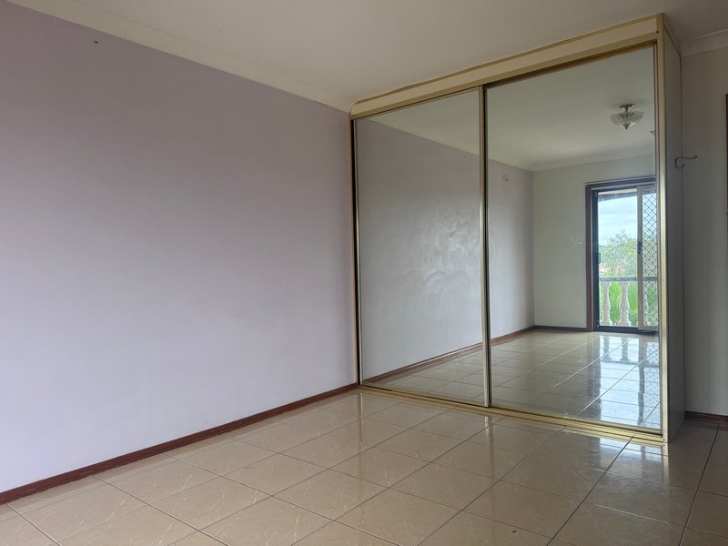 Photo - 43 Oliveri Crescent, Green Valley NSW 2168 - Image 7