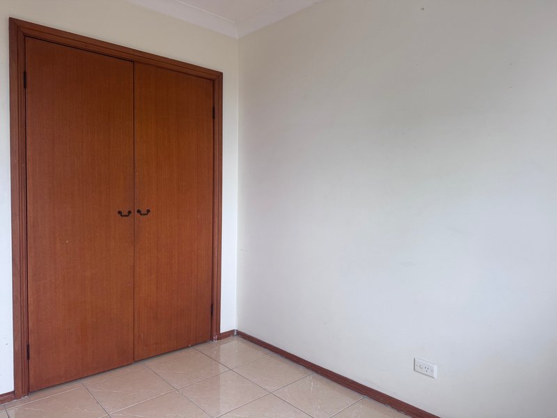 Photo - 43 Oliveri Crescent, Green Valley NSW 2168 - Image 10