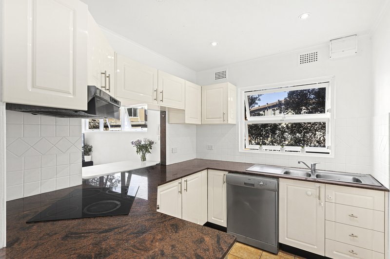 Photo - 4/3 Ozone Street, Cronulla NSW 2230 - Image 3