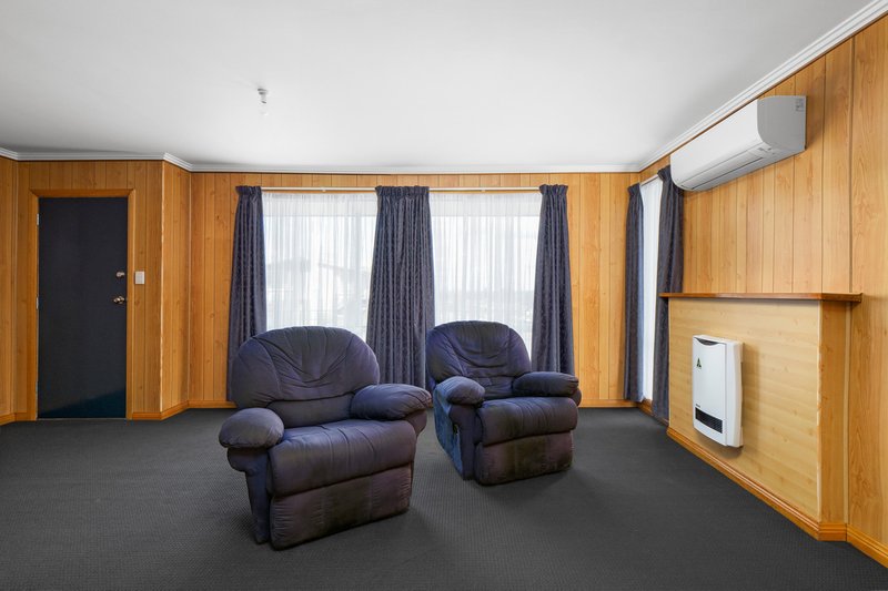 Photo - 43 Paringa Avenue, Newnham TAS 7248 - Image 11