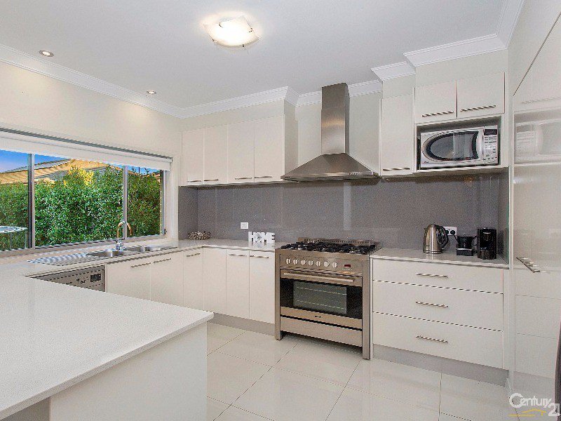 Photo - 43 Pebble Crescent, The Ponds NSW 2769 - Image 2