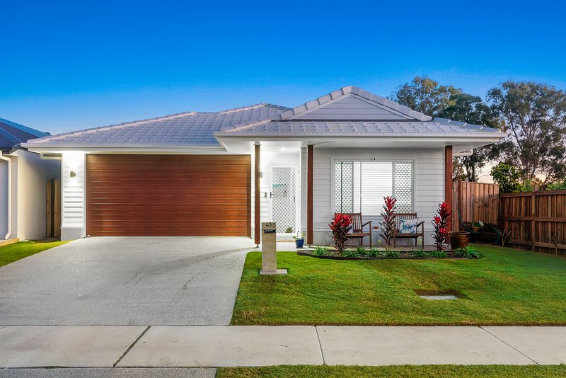 Photo - 43 Perry Crescent, Burpengary East QLD 4505 - Image 2