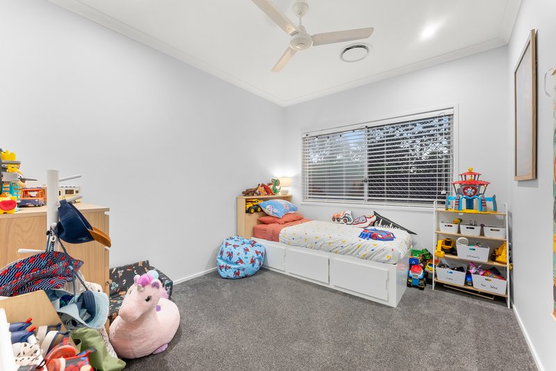 Photo - 43 Perry Crescent, Burpengary East QLD 4505 - Image 16