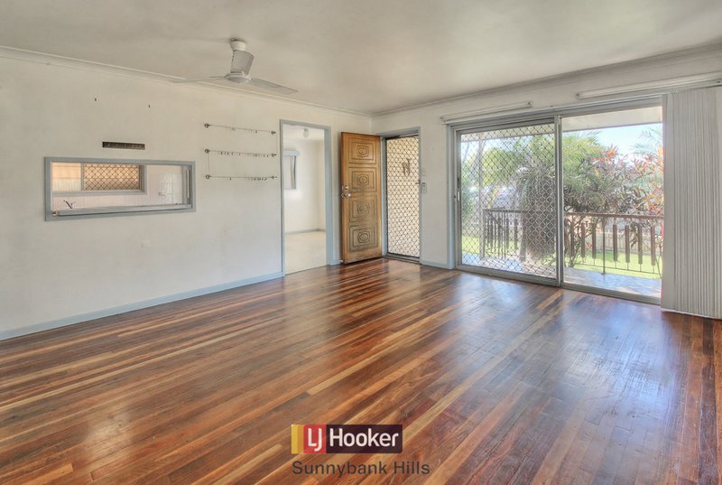 Photo - 43 Pinelands Road, Sunnybank Hills QLD 4109 - Image 2