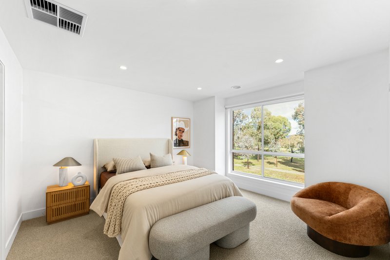 Photo - 43 Pinewood Crescent, Cairnlea VIC 3023 - Image 24