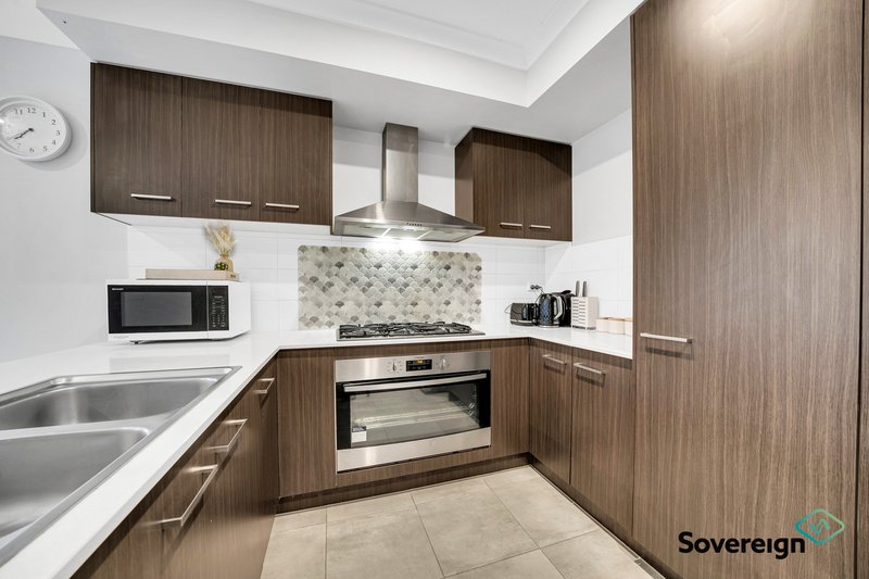 Photo - 43 Pitfield Avenue, Cranbourne East VIC 3977 - Image 4